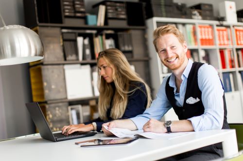 Získajte podporu od firiem! Naučte sa, ako pripraviť profesionálnu žiadosť o sponzoring a prezentovať prínos spolupráce. Nezmeškajte príležitosti!